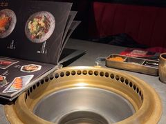-铭牛烧肉·和牛海鲜自助(高新月牙湖店)
