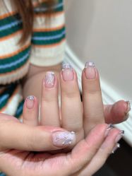 -花岐款式专研健康美甲沙龙