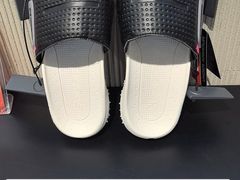 -UNDER ARMOUR(新燕莎奥莱店)