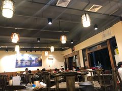 大堂-肖肖酸萝卜鱼火锅(总店)