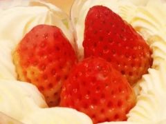 春樱草莓蛋糕-星巴克(杭州西湖银泰1F店)