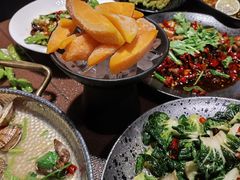 -曼听小寨海鲜烧烤·大连辣炒大王(盖州街店)