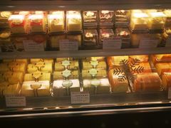 -红宝石·鲜奶小方·海派西点房(丰庄店)