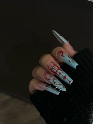-花岐款式专研健康美甲沙龙