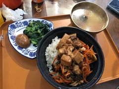鱼香肉丝盖浇饭-老横泾面馆(吴中横泾店)