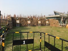 -田园东方蜜桃村的田野营地