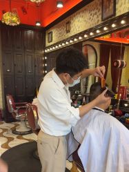-东方先生国潮男士理发馆