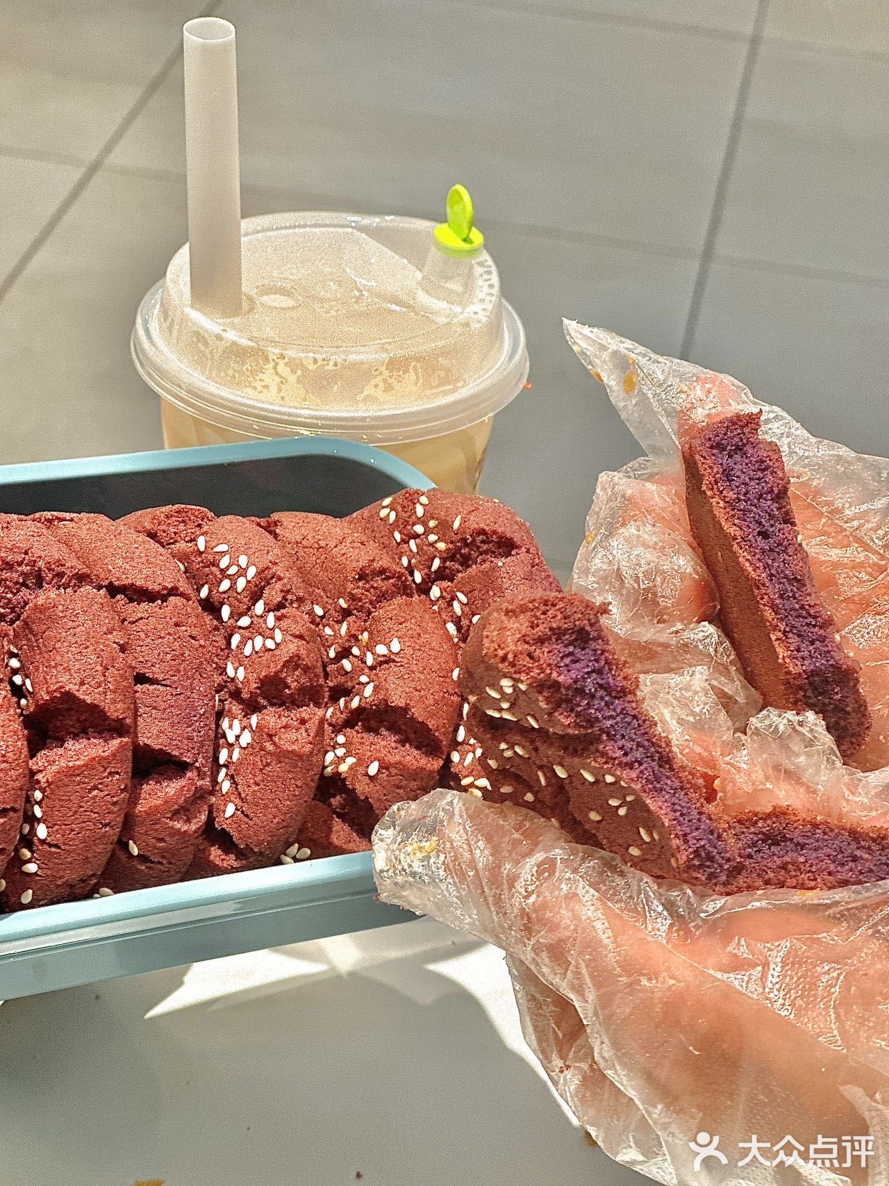这家新中式风格的甜品店太好吃啦！