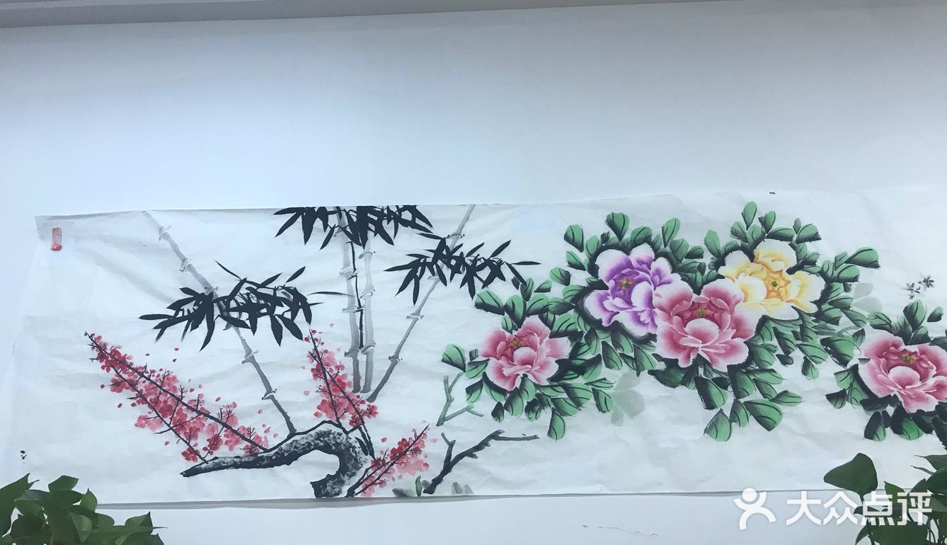 D6上午 欣赏办公室新添的装饰