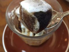 -ROAST coffee & eatery