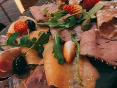 冷切肉拼盘-YUE·6·西式融合餐厅(外滩六号店)