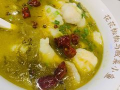 -渝是乎酸菜鱼·川渝小炒(新世界百货望京店)
