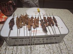 -小董哥烤串·爆汁大油边(故宫店)