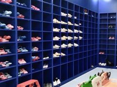 -戊辰亲子游泳俱乐部