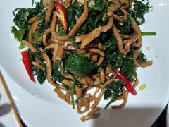 -东来菜馆•手抓海鲜家常菜•海鲜锅贴(鸽子窝店)