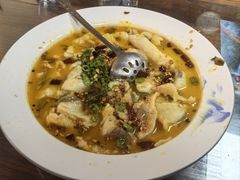 -雪湖煜辰鱼头老店(雪野湖店)