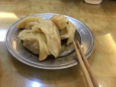 牛肉锅贴-清真·玛丽亚新疆菜主题餐厅(浙江中路店)