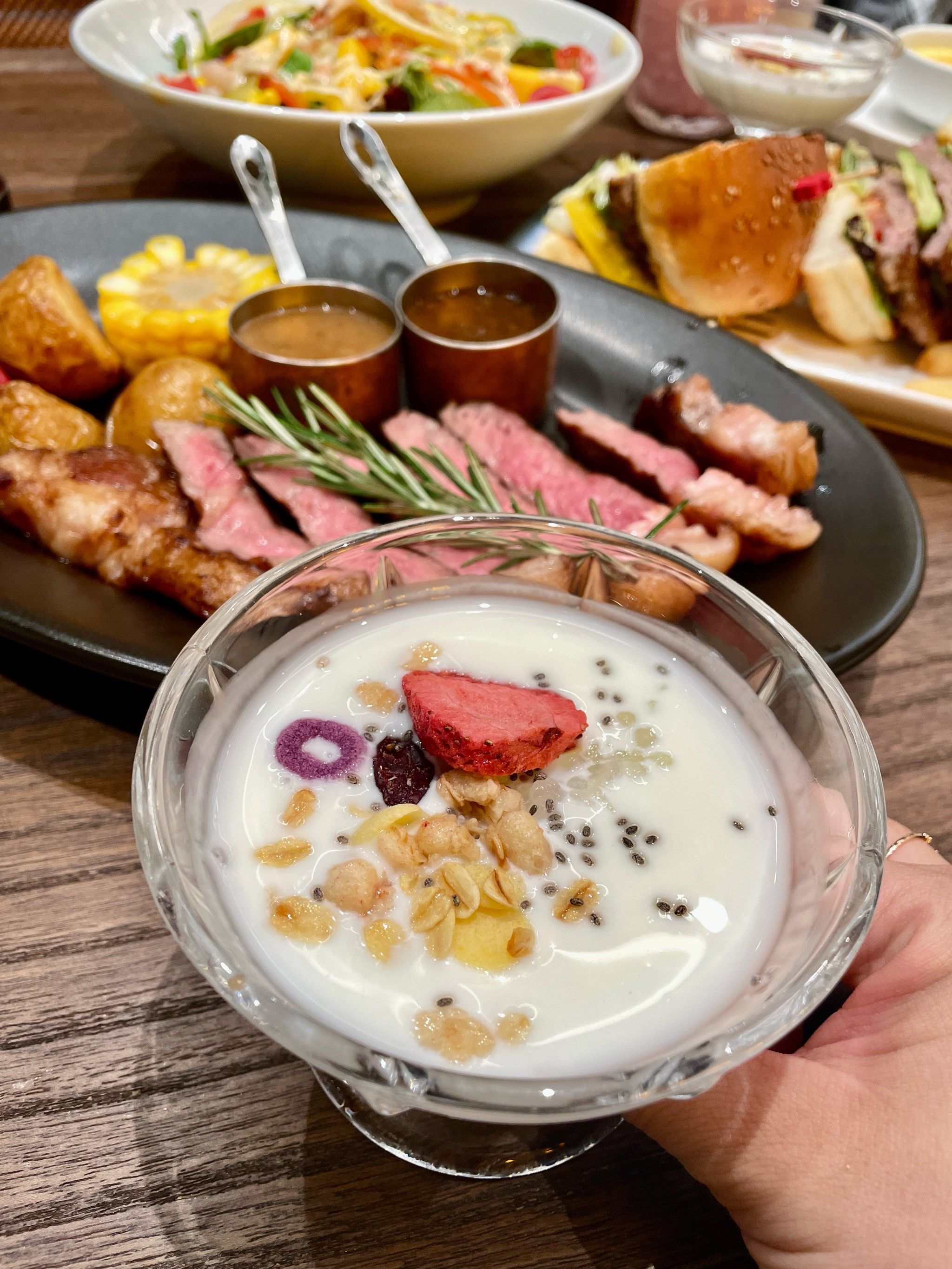 上海虹口龙之梦里的浪漫西餐