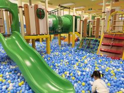 -莫莉幻想儿童乐园(武汉经开永旺店)