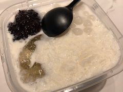 招牌白雪黑糯米冰粉-甜心闲生传统手工冰粉(太古里店)