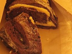 桑葚果仁乳酪面包-红跑车HPCBAKERY(汉商店)