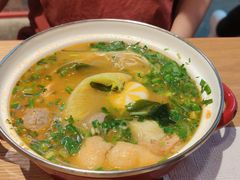 -小蛮椒麻辣烫·麻辣拌(青浦宝龙店)