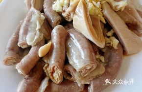 Steamed Pig's Intestine and Blood Sausage in White Sauce