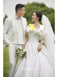 -雪中彩影婚纱摄影·微光艺术中心