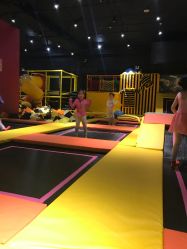 点击看大图 -蹦蹦跳跳(新奥购物中心店)