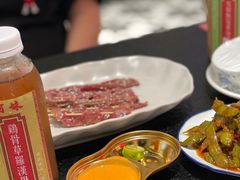 -何妹湿辣牛肉·粤式烧烤砂煲(桂雅路店)