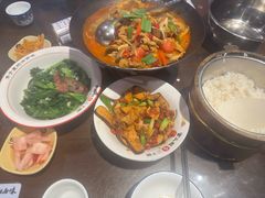 -富正毅三下锅·湘西韵味(天门山索道店)