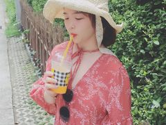 -莓园冰淇淋店