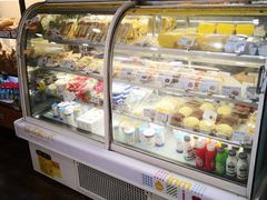 面包甜点陈列柜-一鸣真鲜奶吧(益乐路店)