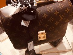 -LV路易威登(德基广场店)