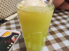 招牌菠萝冰-新大咀港式茶餐厅(宝山万达店)