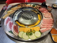 -哈哈碳都·牛肋条无限自助烤肉(台江万达店)