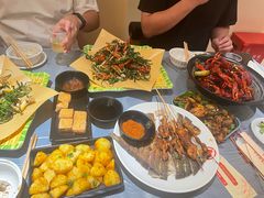 -肥肥虾庄·金牌油焖大虾(东湖欢乐谷店)