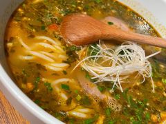 小锅米线-SHAN山(前滩太古里店)