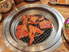 明姨特色瘦牛-明洞阿姨·韩式酱蟹烤肉·创意料理(三元桥店)