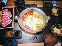 台式麻辣花胶鸡鸳鸯锅-湊湊火锅·茶憩(世博大道店)