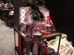 -星巴克臻选(南京金茂览秀城店)