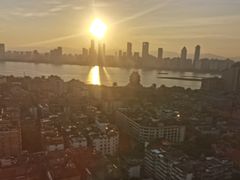 -东方豪景花园酒店·怡景旋转餐厅