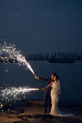 -雪中彩影婚纱摄影·微光艺术中心