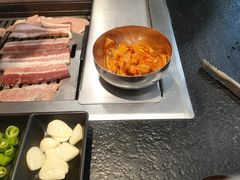 -臻牛烤肉