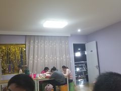 -嘿哟动霸CHUA·新潮玩运动娱乐中心·蹦床滑冰团建乐园