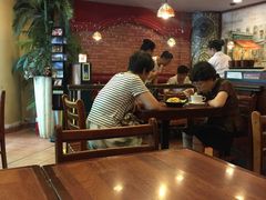 -玛格萝妮比萨屋(陆家浜路店)