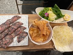 -三人行骨头王火锅(长寿店)