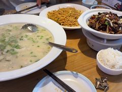 -严记小天府酸菜鱼(西四路店)