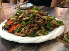 -萨宁音登锡伯风味餐厅(一楼店)
