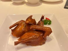 润烧BB乳鸽-利苑酒家(合景国际金融广场店)